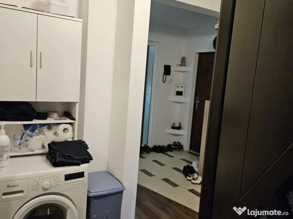 Apartament 3 camere, 80 mp, decomandat, etaj 3/4, Poitiers Continental 