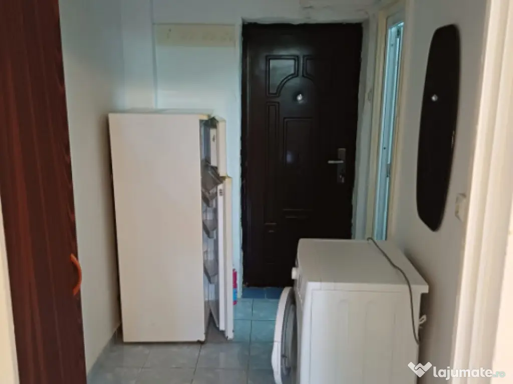 Apartament 1 camera - Decomandat, 26 mp, Etaj 2/9 - Podu Ros 