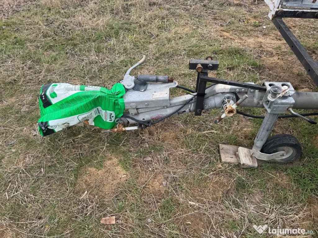 2 Remorci Apicole Stare Foarte Buna 32/48 Stupi Transport si Suparit