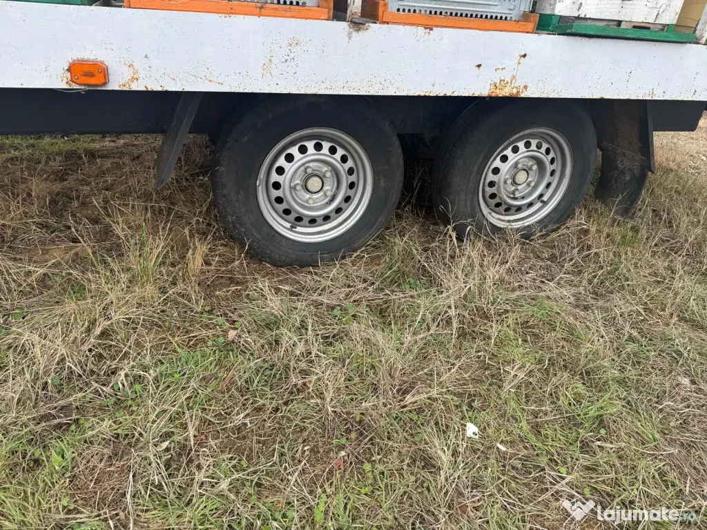 2 Remorci Apicole Stare Foarte Buna 32/48 Stupi Transport si Suparit