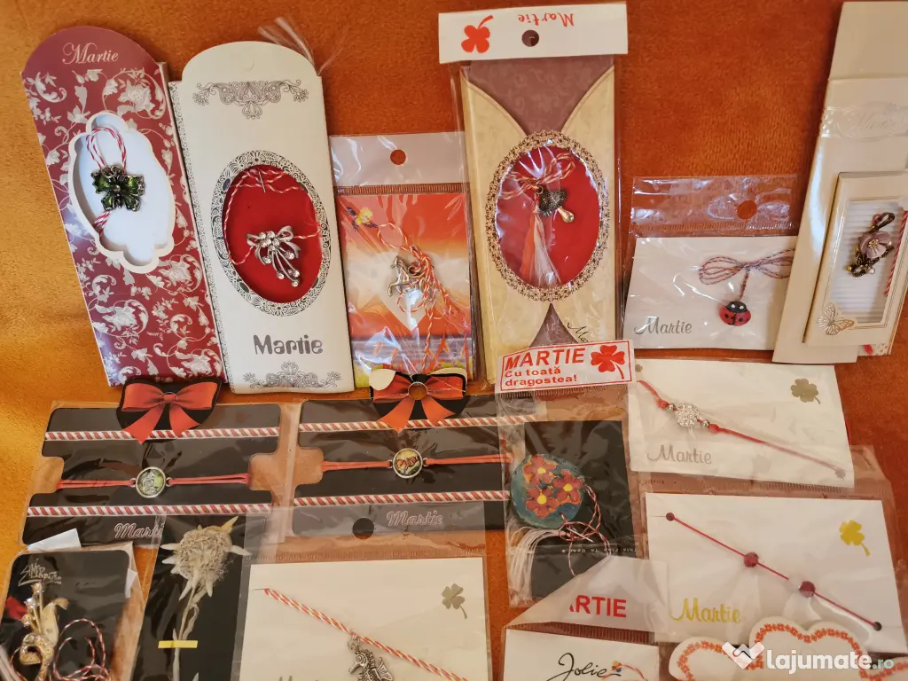 38 martisoare diverse 