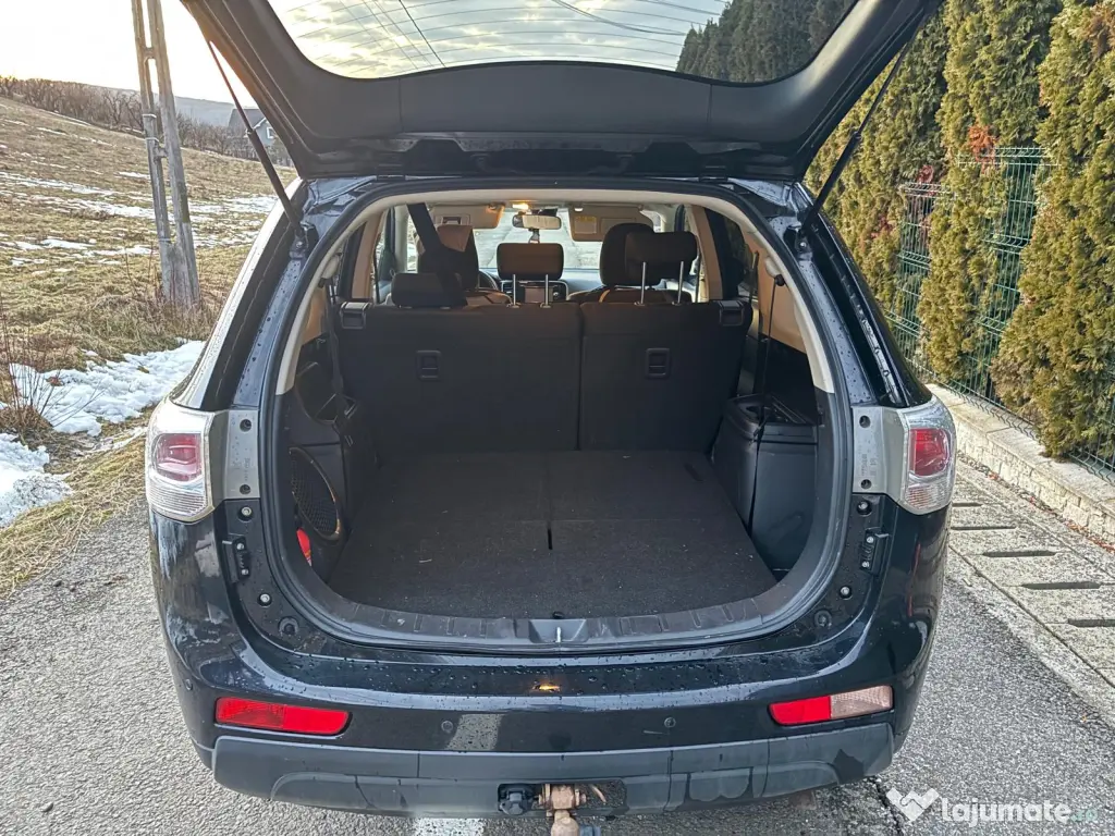 Mitsubishi Outlander 2013 4WD, automat, diesel, 7 locuri 