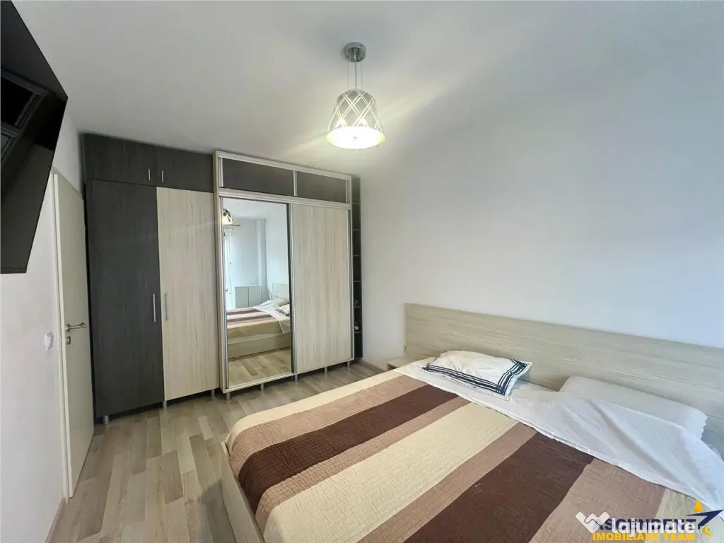 Apartament decomandat, zona Coresi, Tractorul, 2 locuri parc 