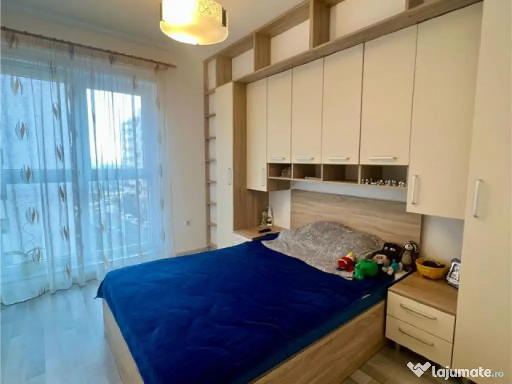 Apartament decomandat, zona Coresi, Tractorul, 2 locuri parc 