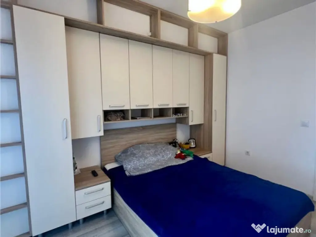 Apartament decomandat, zona Coresi, Tractorul, 2 locuri parc 