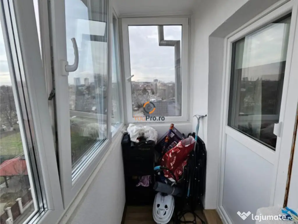 Decomandat 3 camere vedere pe doua parti zona Lipovei etaj 