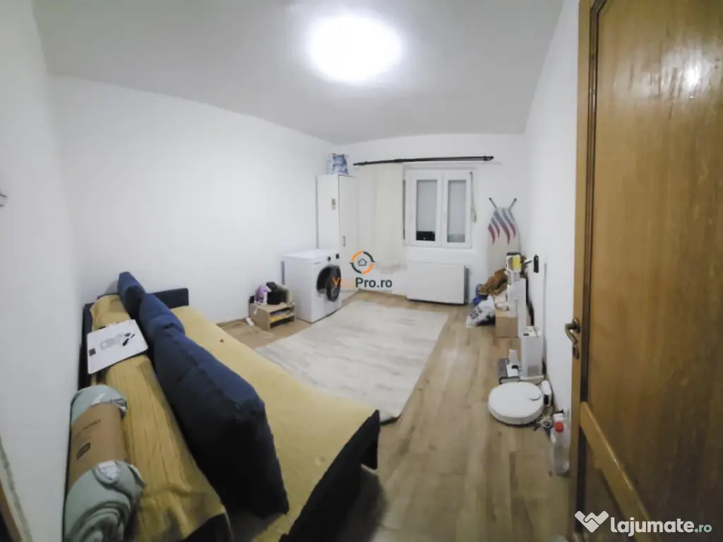 Decomandat 3 camere vedere pe doua parti zona Lipovei etaj 