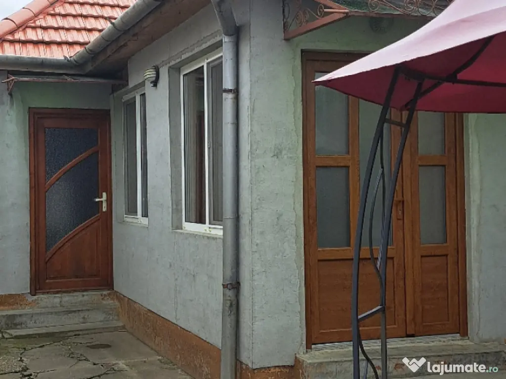 CASĂ DE VÂNZARE