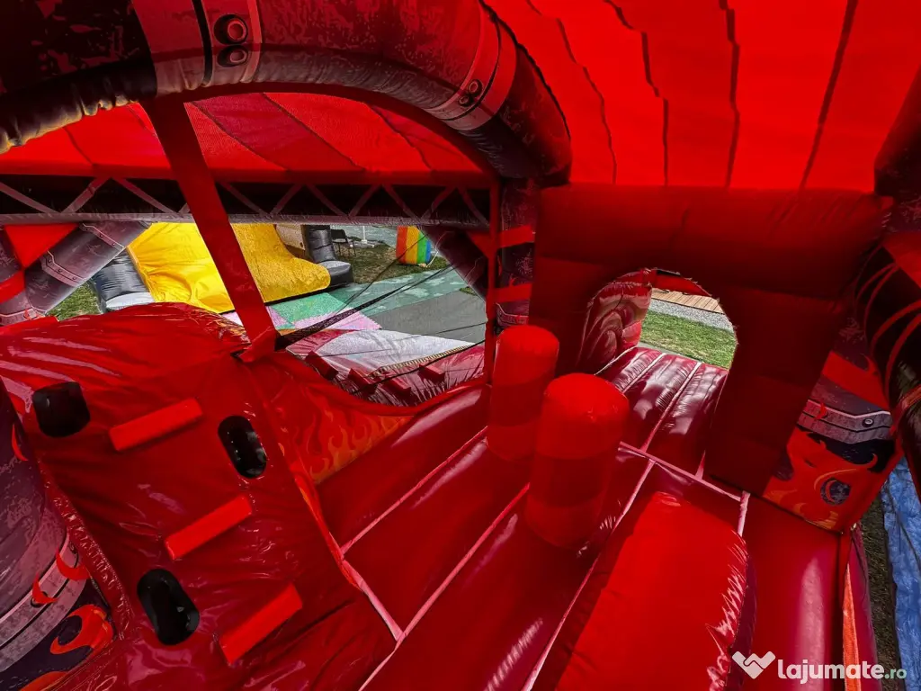 Tobogan castel gonflabil copii masina pompieri folosit 3 luni 
