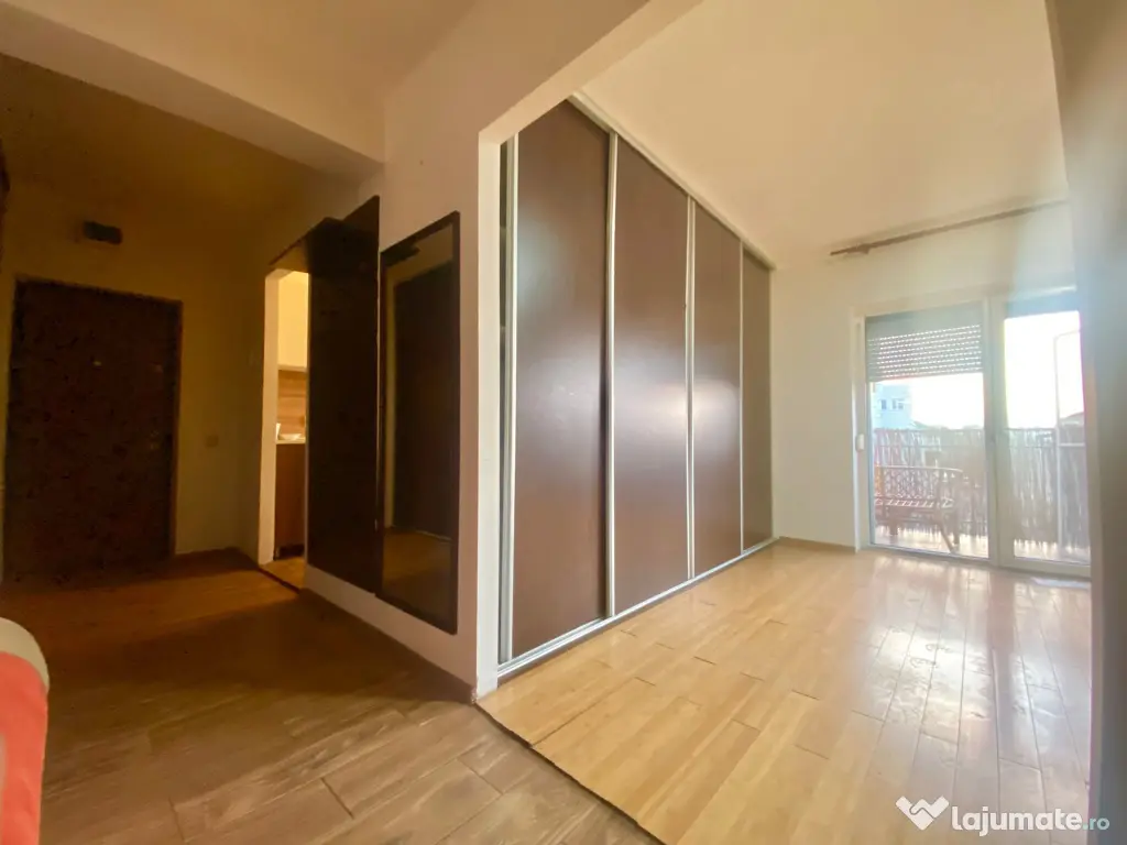 Vand apartament 1 camera 