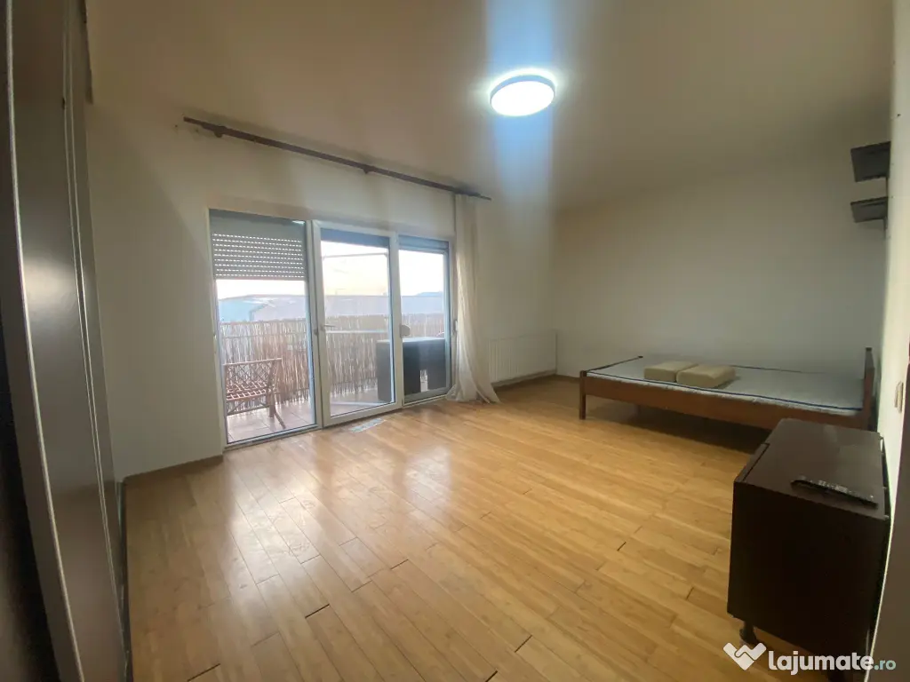 Vand apartament 1 camera 