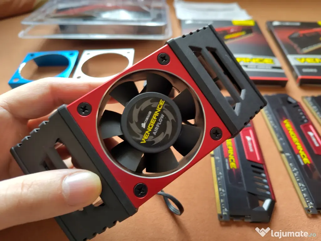 Corsair Vengeance Pro 32GB (4x8GB) DRR3 1866Mhz + Corsair Vengeance RAM Cooler