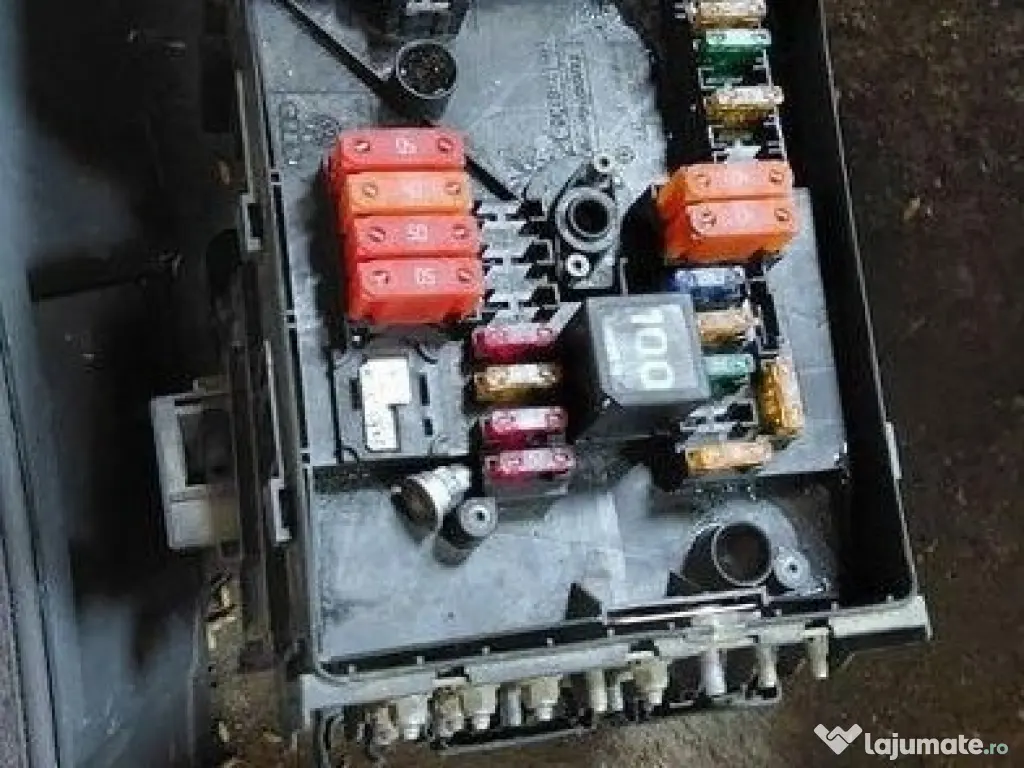 Vand diferite piese vw touran 1.9 cod bls 