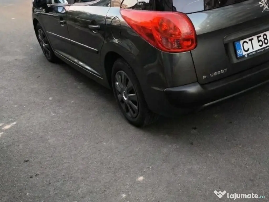 Vând Peugeot 207 - 2011 