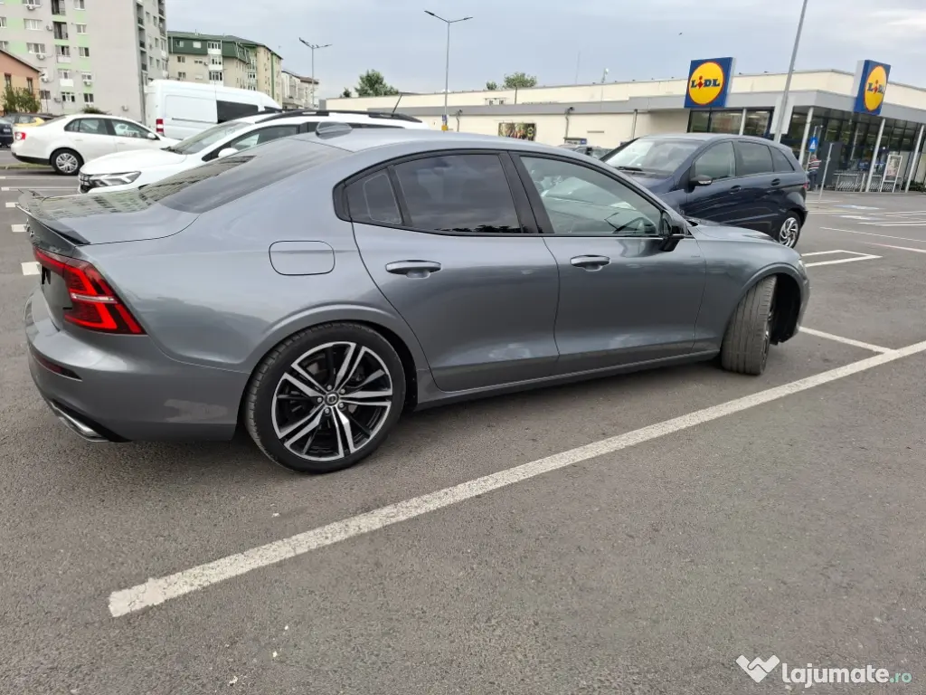Volvo S60 2019 benzina T5