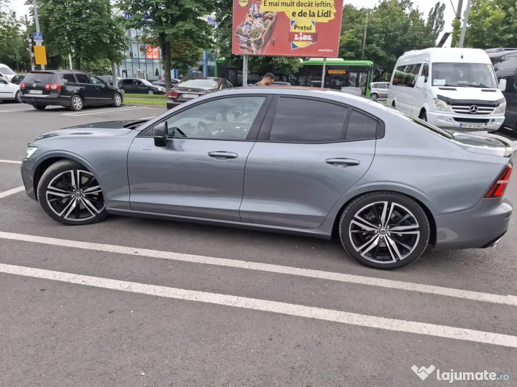 Volvo S60 2019 benzina T5
