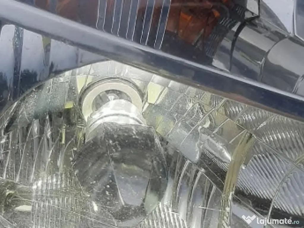 Vând Nissan Pathfinder 4x4, 2,5 dci 177 cp, 7 locuri, cu doar 151000 km rulați 