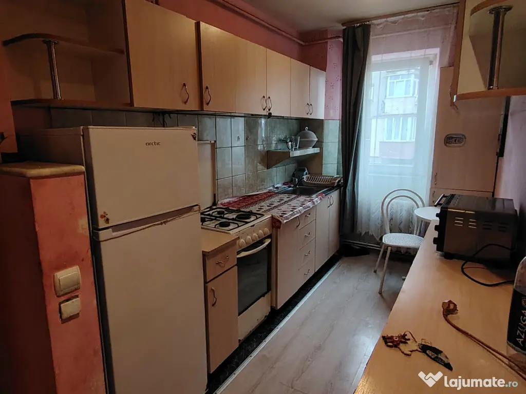 Vând/închiriez apartament et1,2 cmere
