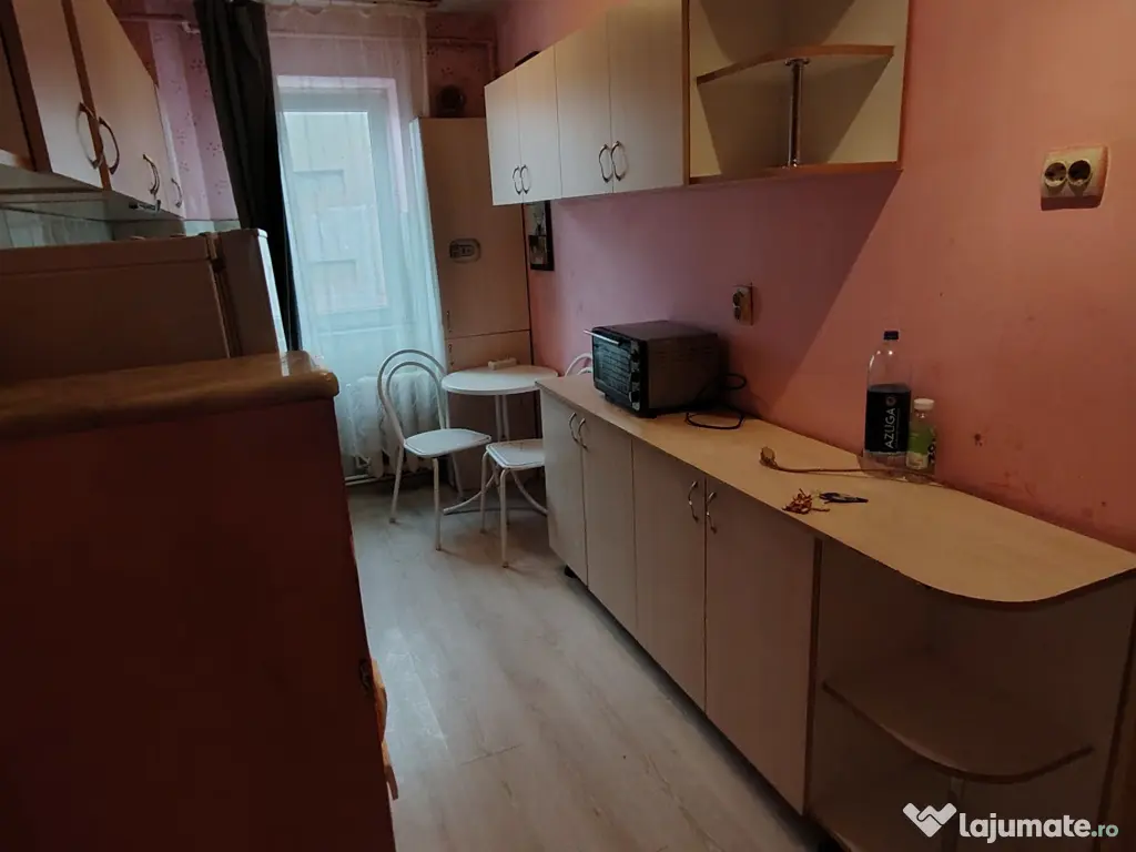 Vând/închiriez apartament et1,2 cmere