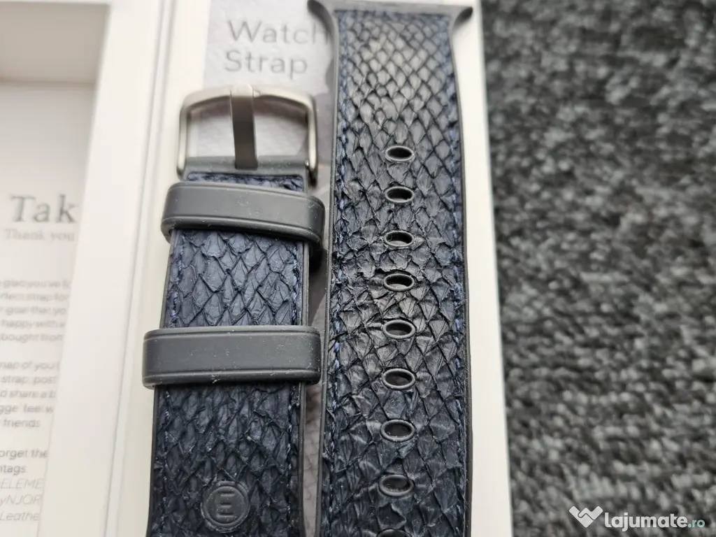 Curea premium din piele somon Njord Apple Watch 44 / 45 mm 