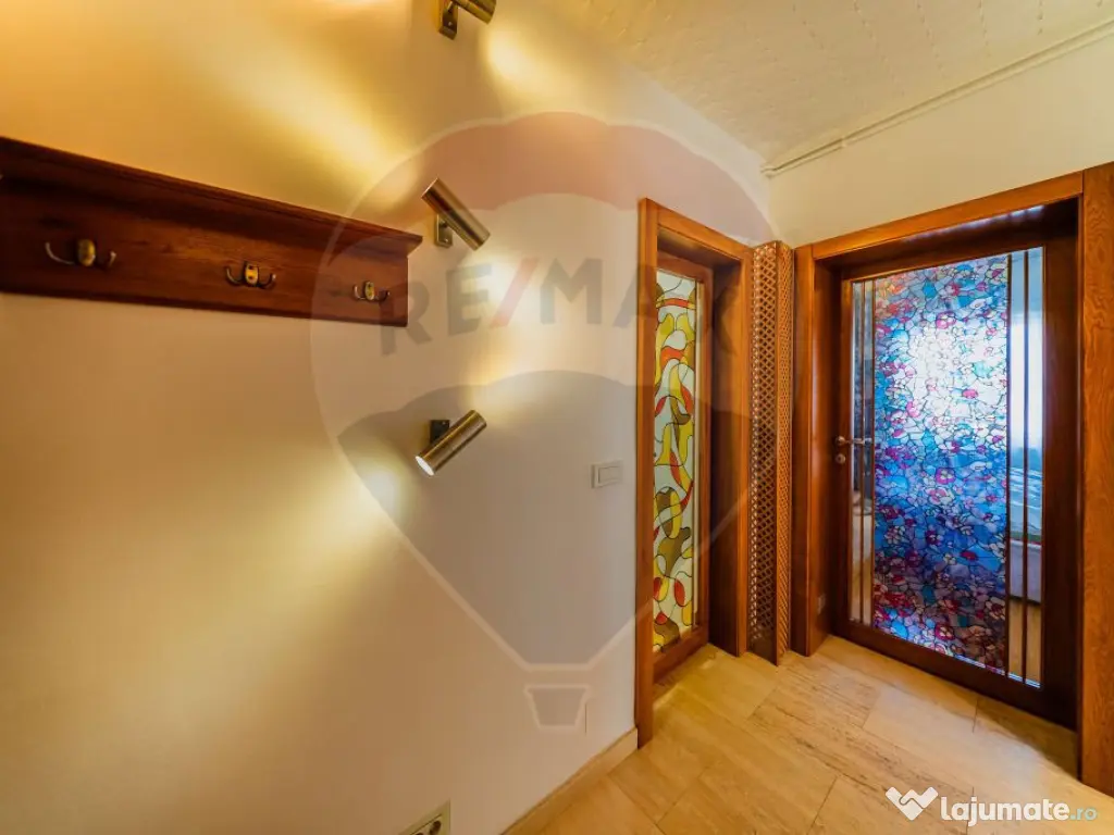 Apartament luminos cu 2 camere de inchiriat Ultracentral,...