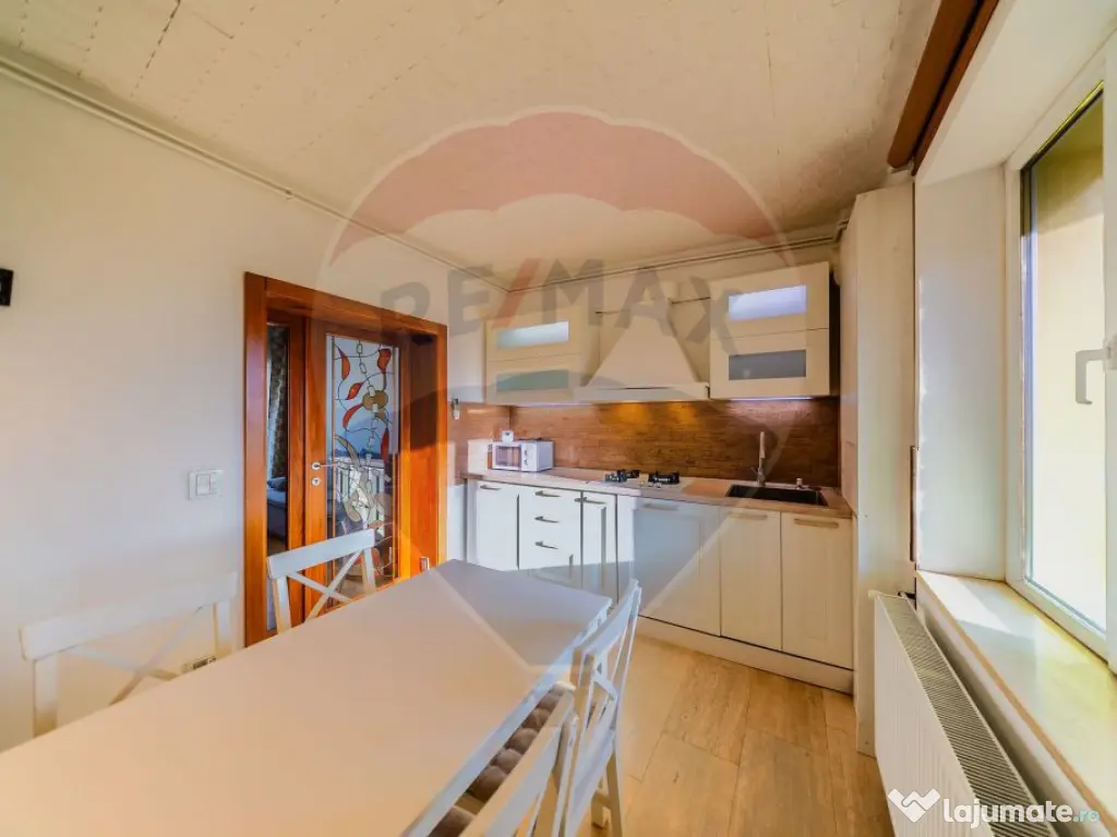 Apartament luminos cu 2 camere de inchiriat Ultracentral,...