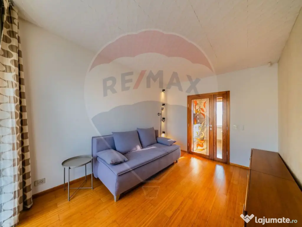 Apartament luminos cu 2 camere de inchiriat Ultracentral,...