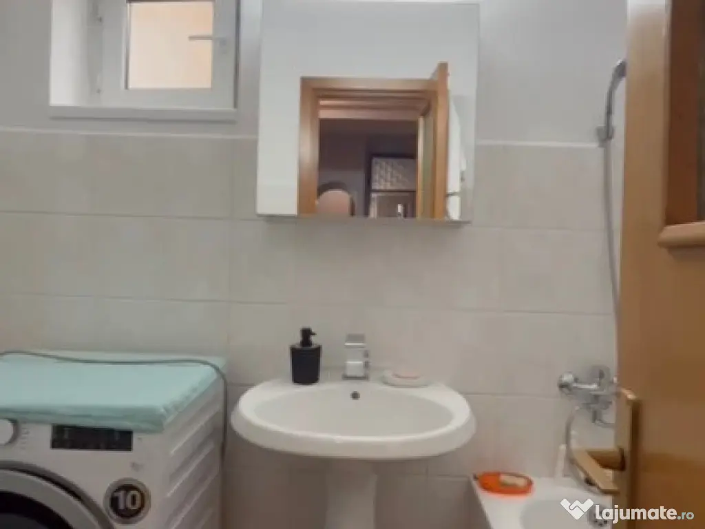 Apartament spațios, 64 mp, 2 camere, Poitiers 