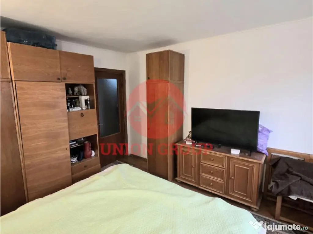 Apartament 3 Camere, Decomandat, zona Casa de Cultura