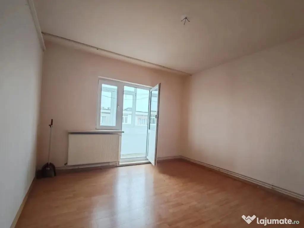 Apartament 3 camere Exercițiu