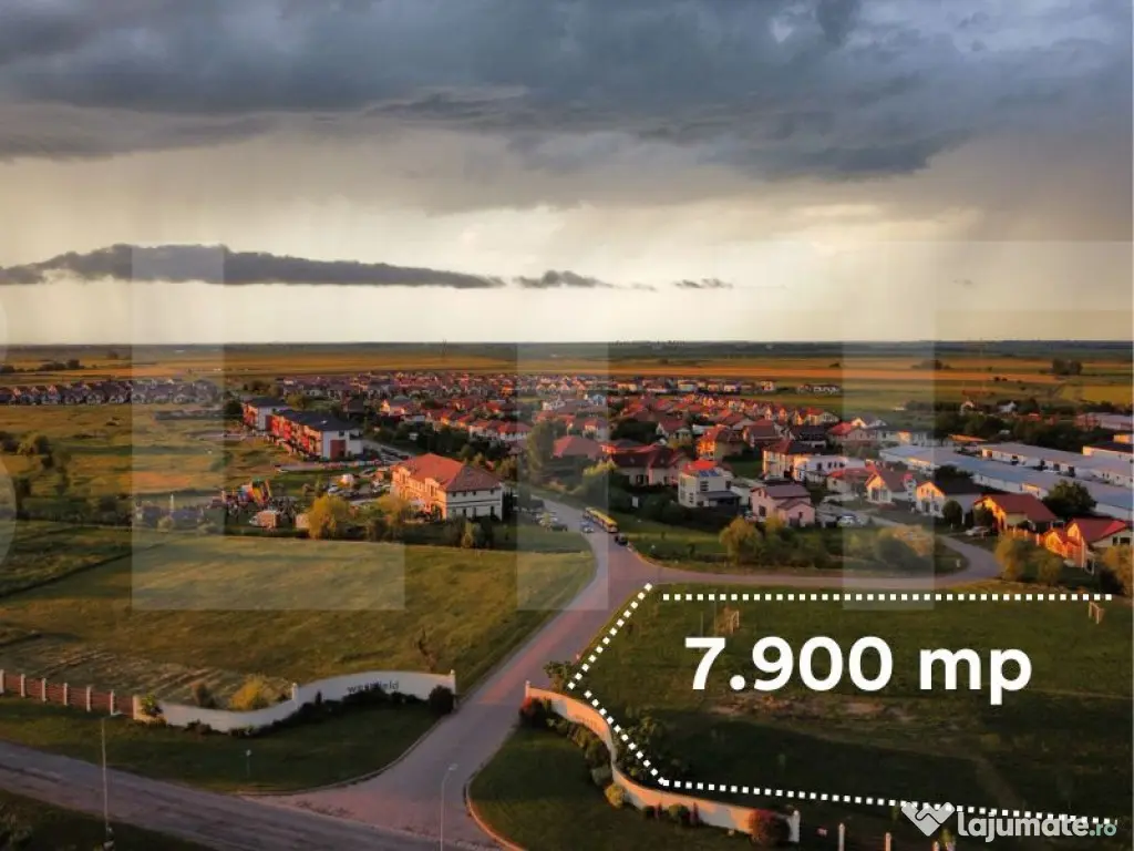 Teren intravilan, 7.900 mp, destinat dezvoltării de spații