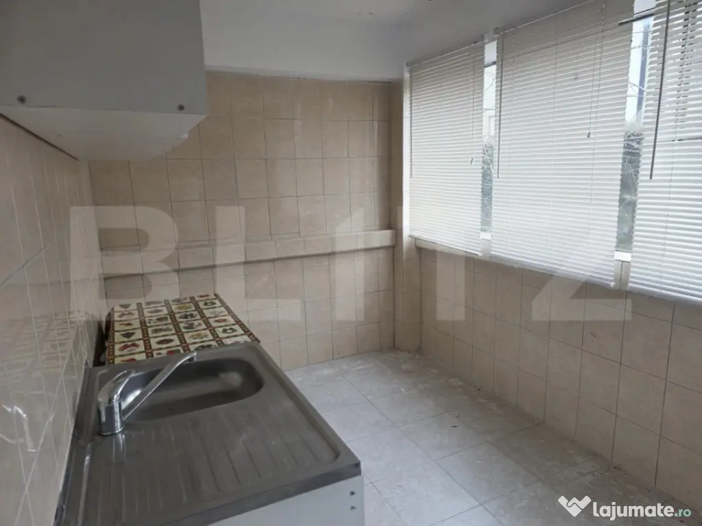 Casă 3 dormitoare, 90 mp, 1150 mp teren, Mircea Voda 