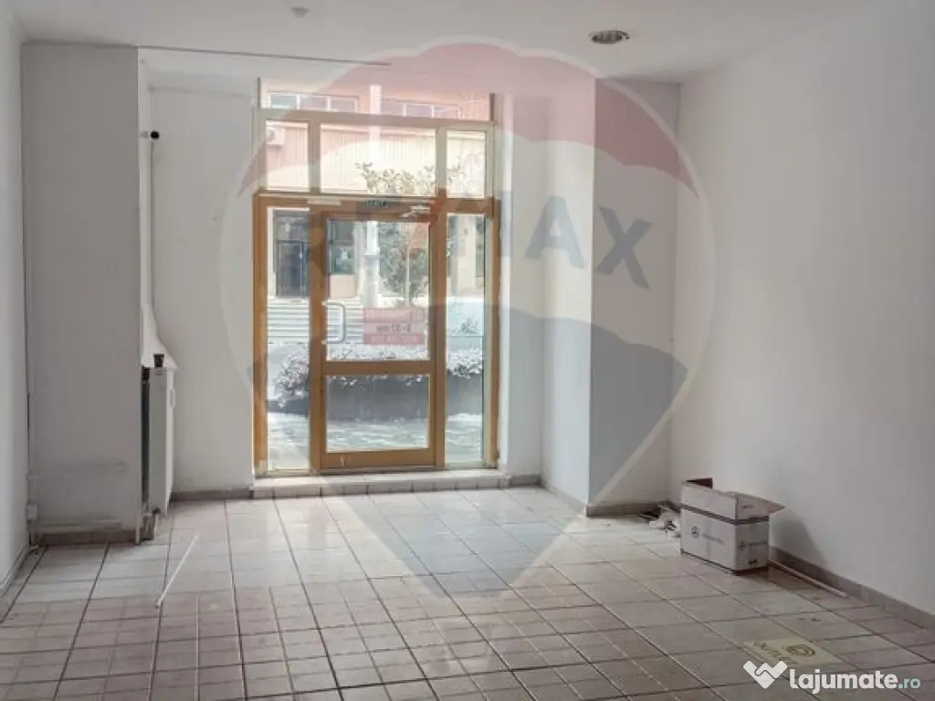 Spațiu comercial de 33mp de închiriat în zona Ultracen... 