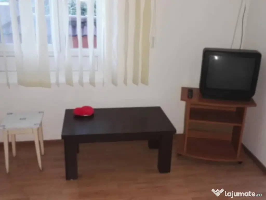 Garsonieră și curte Trivale Pitesti (reducere)