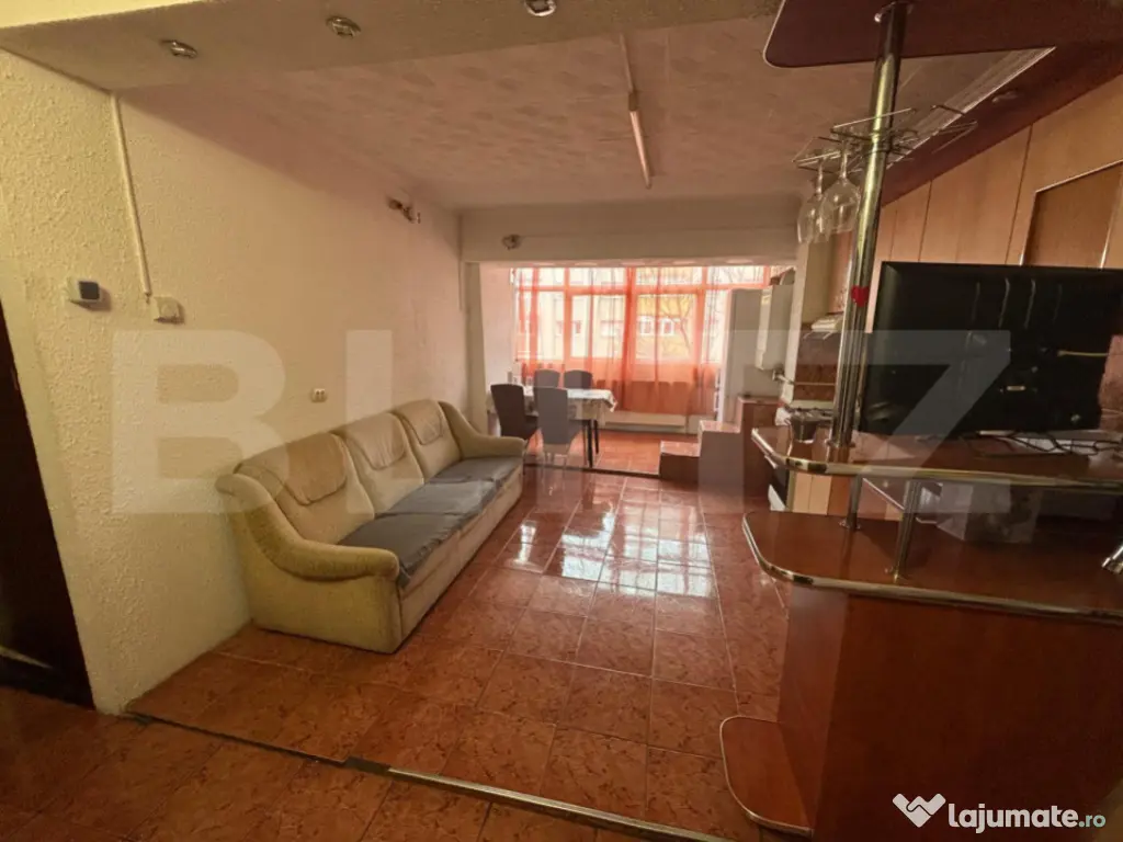 Apartament de vanzare, 53 mp, zona Micro 17 