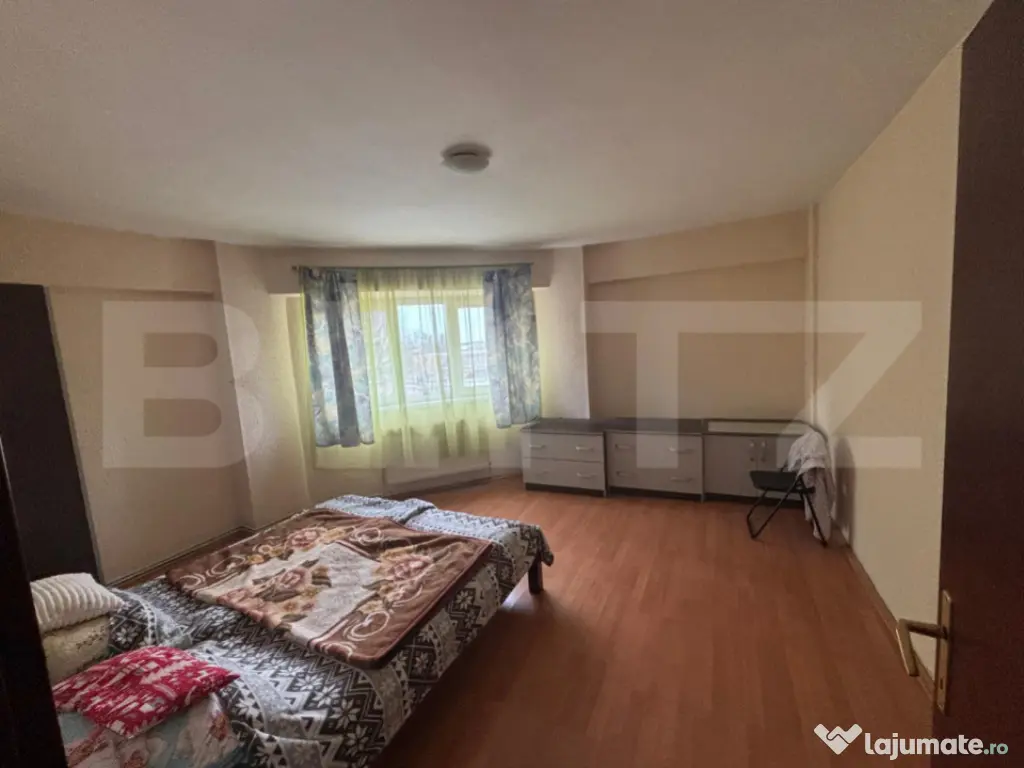 Apartament de vanzare, 53 mp, zona Micro 17 