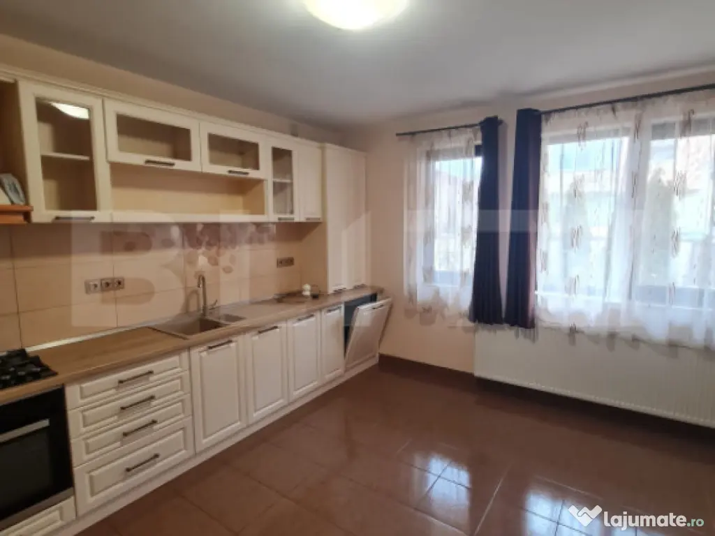 Casa tip duplex, 4 camere, 120 mp utili, zona Florilor 