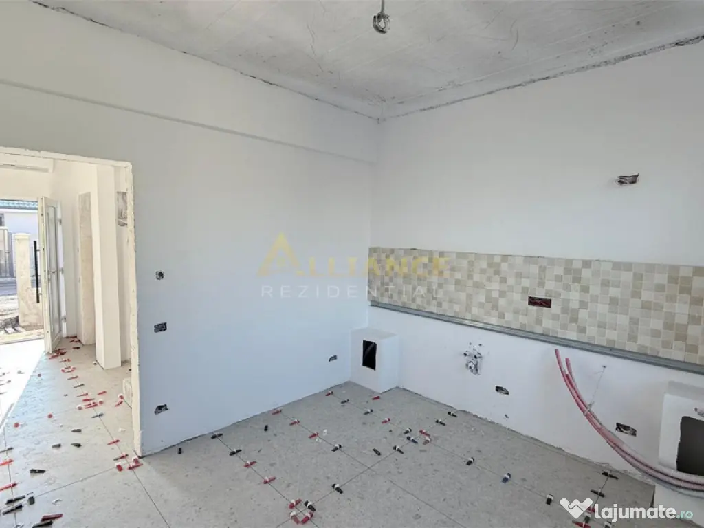 Casa Individuala - 4 camere - 2 bai - 305 mp teren