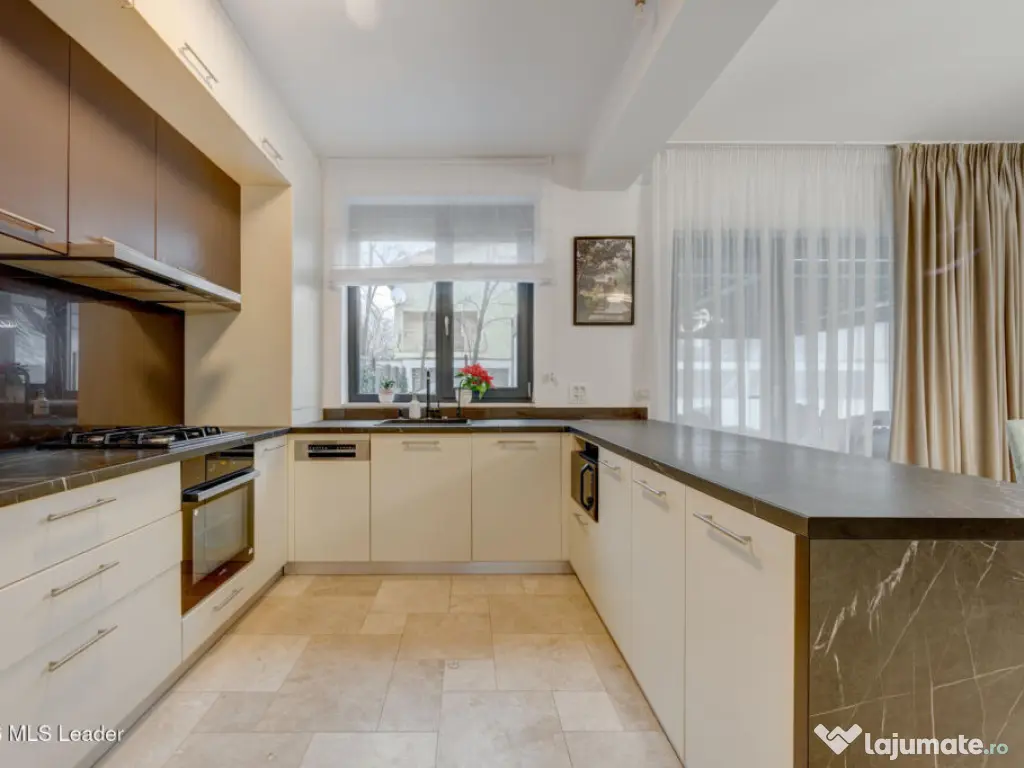 Vila Pipera in proximitate Porsche Nord-Campul Pipera 