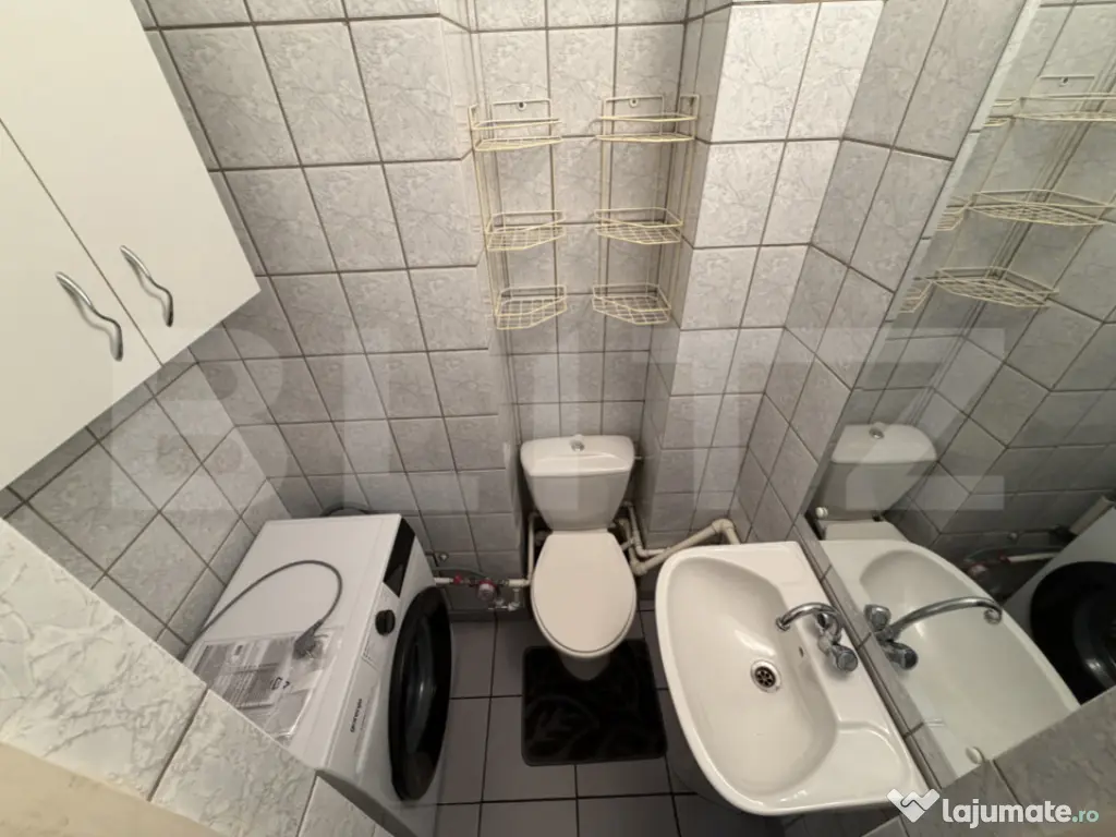 Apartament 3 camere decomandat, 70 mp, zona Cetate 