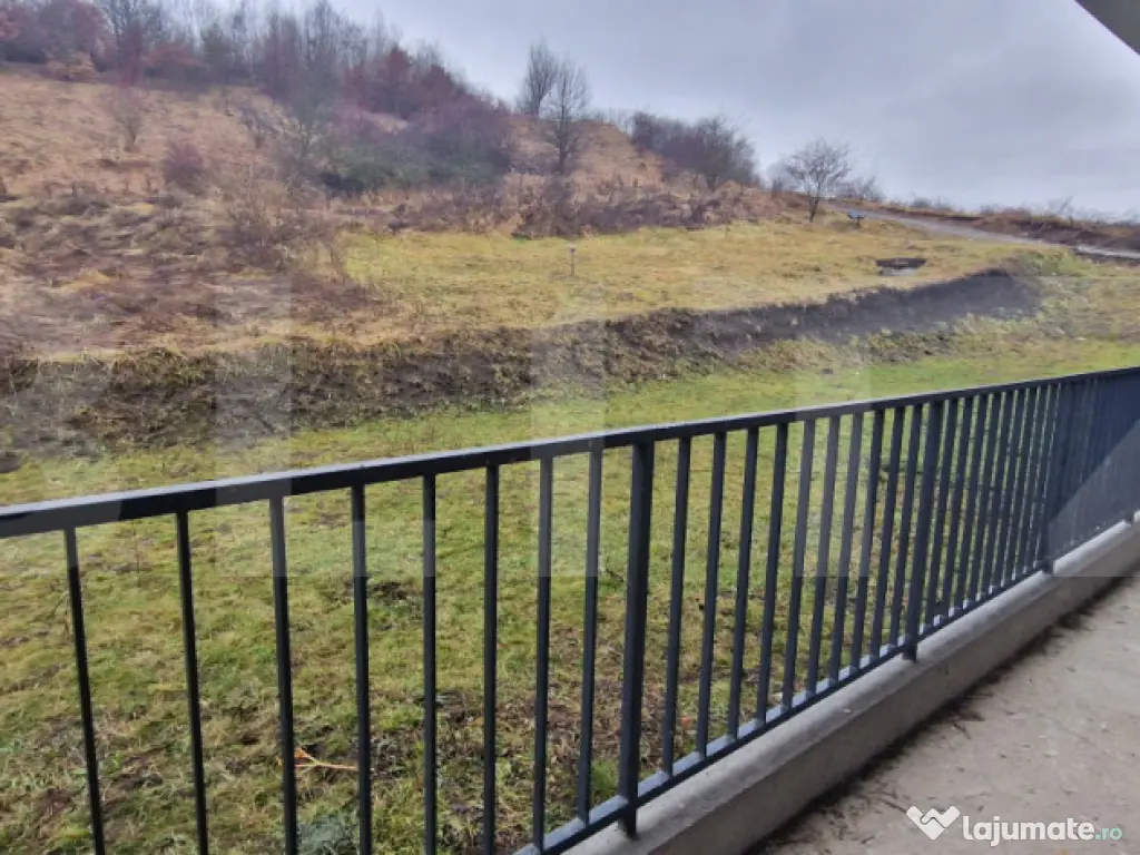 Apartament 3 camere, 64 mp, zona Sesul de Sus, parcare subte 