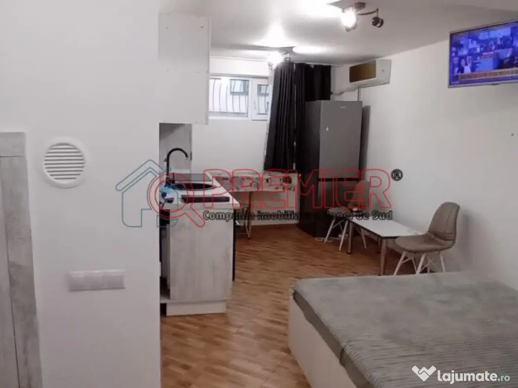 Eroii Revolutiei - Garsoniera 2016 