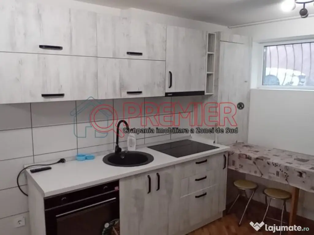 Eroii Revolutiei - Garsoniera 2016 