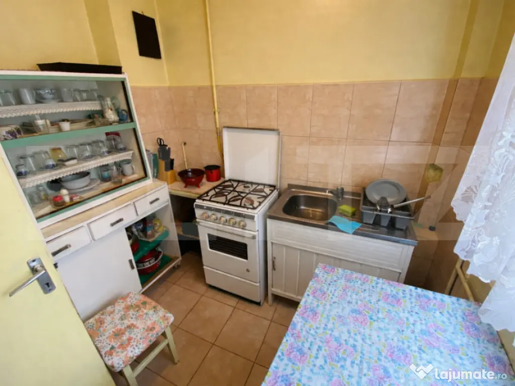 Apartament 2 camere, 37 mp, decomandat, Manastur 