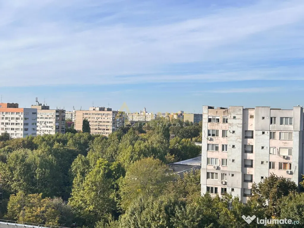 Apartament 3 camere luminos cu loc de parcare 