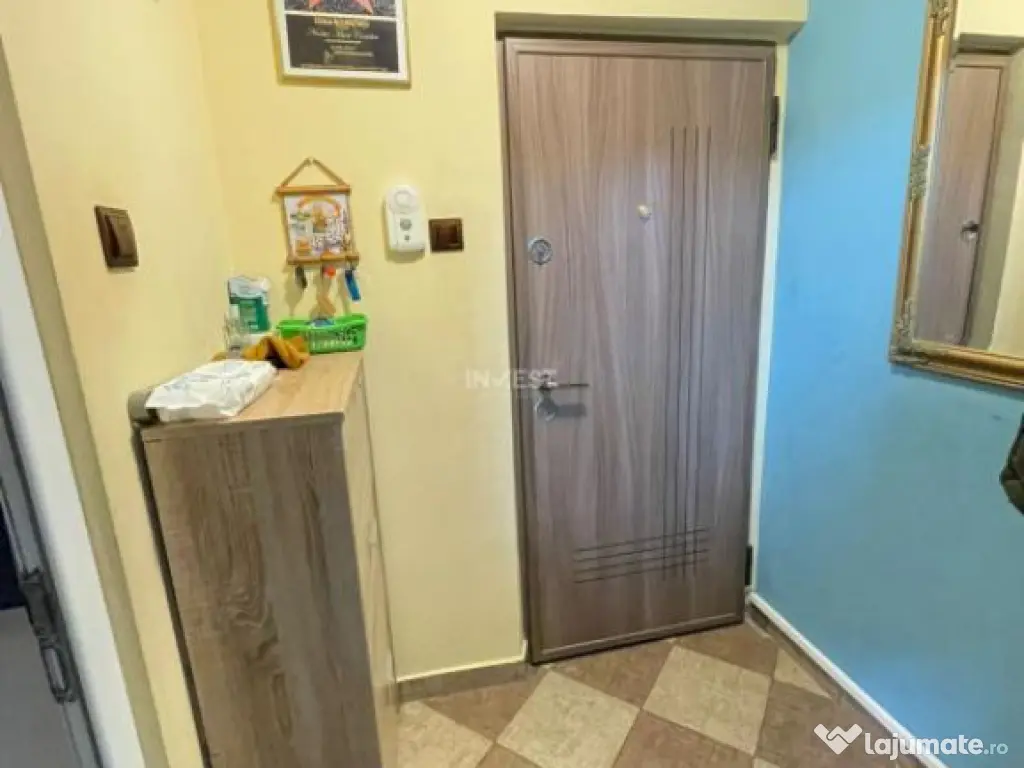 Apartament 2 camere-52 mp-etaj 1-Podul de Piatra 