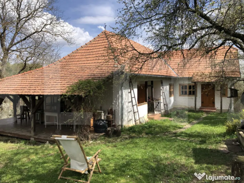 Casă rustică cu livadă în Zălan