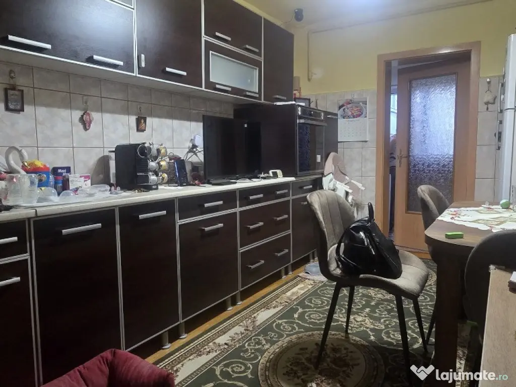 Apartament 3 camere decomandat in Deva, zona Balcescu 