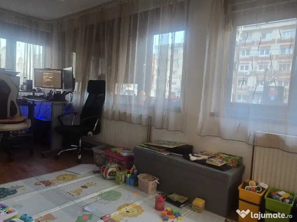 Apartament 3 camere decomandat in Deva, zona Balcescu 