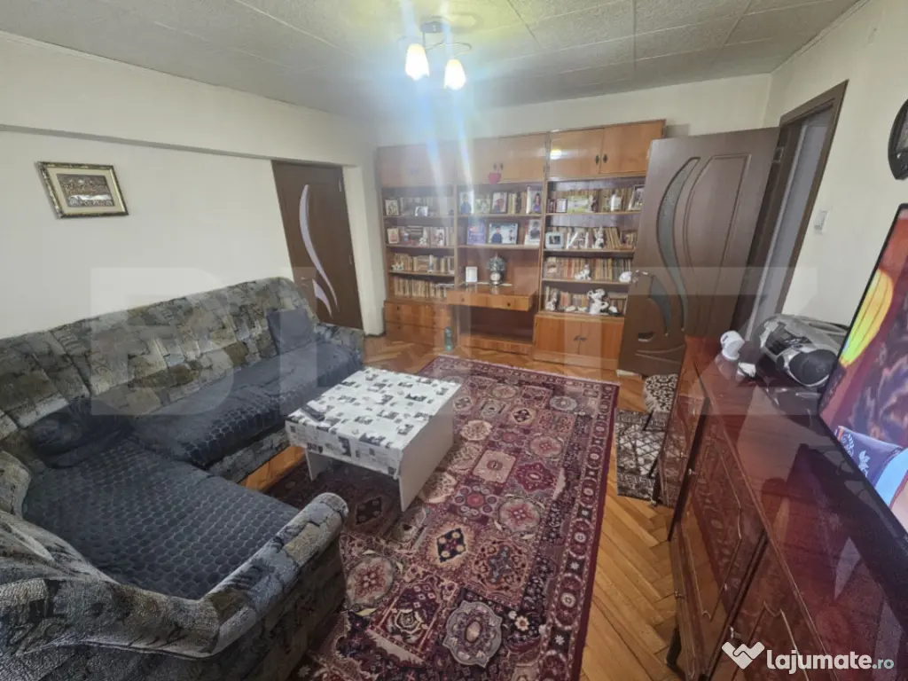 Apartament de vanzare 4 camere - Beclean 